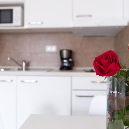 Apartmani Laura Krk 克尔克 外观 照片